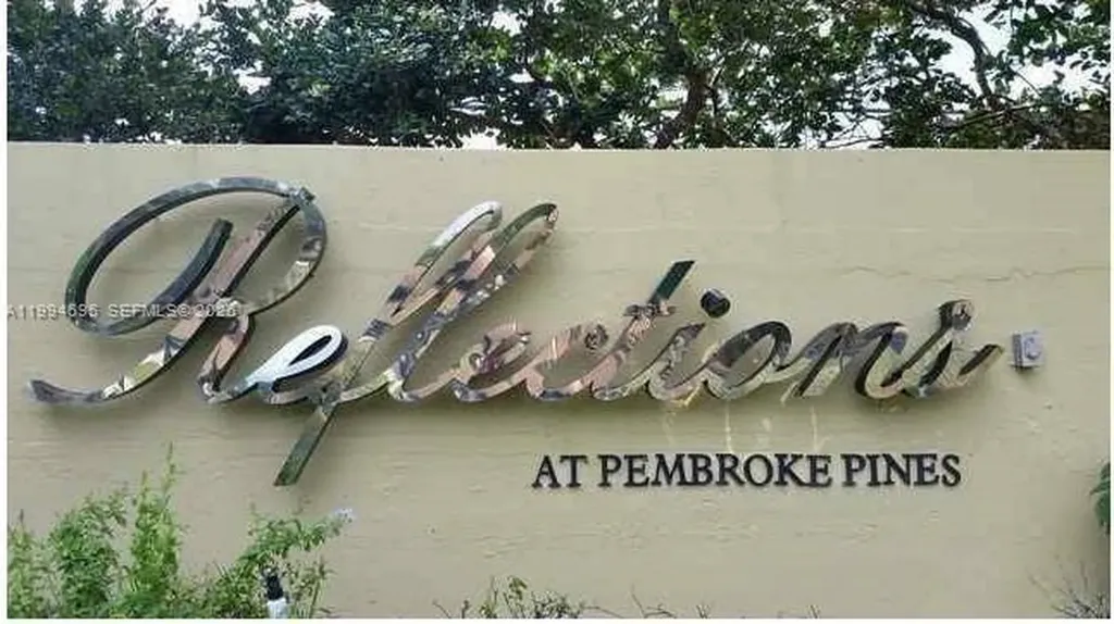 1761 96th Te Pembroke Pines FL 33024
