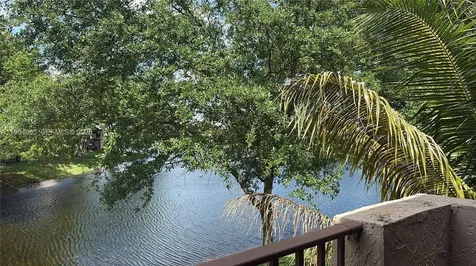 1761 96th Te Pembroke Pines FL 33024