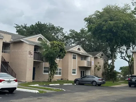 1761 96th Te Pembroke Pines FL 33024