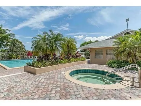1761 96th Te Pembroke Pines FL 33024