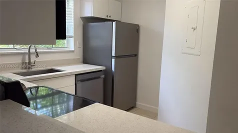 1761 96th Te Pembroke Pines FL 33024