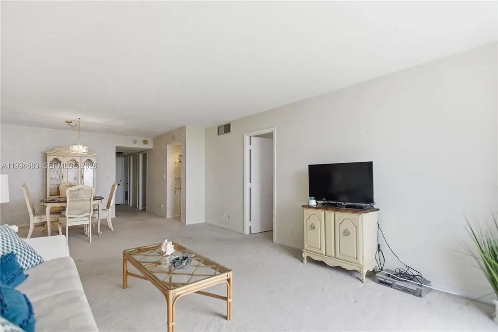 555 NW 4th Avenue Boca Raton FL 33432