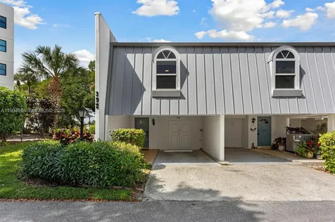 392 Golfview Road North Palm Beach FL 33408