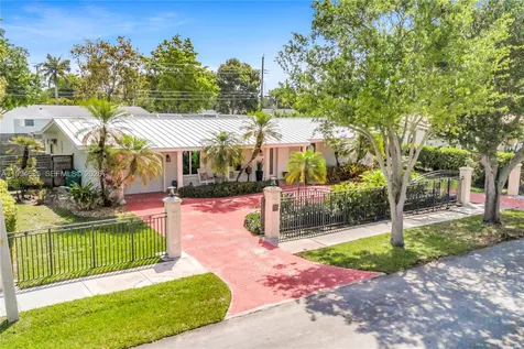 8541 SW 87th Court Miami FL 33173