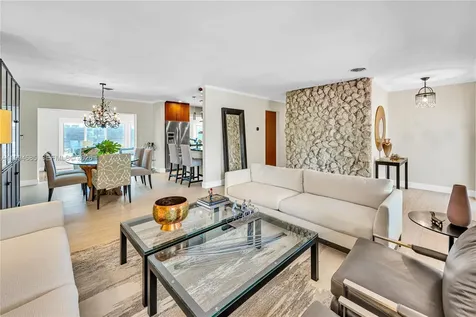8541 SW 87th Court Miami FL 33173