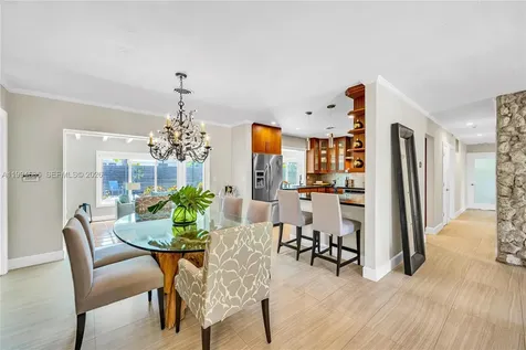 8541 SW 87th Court Miami FL 33173