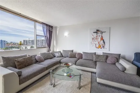 3180 S Ocean Drive Hallandale Beach FL 33009