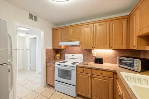 3180 S Ocean Drive Hallandale Beach FL 33009