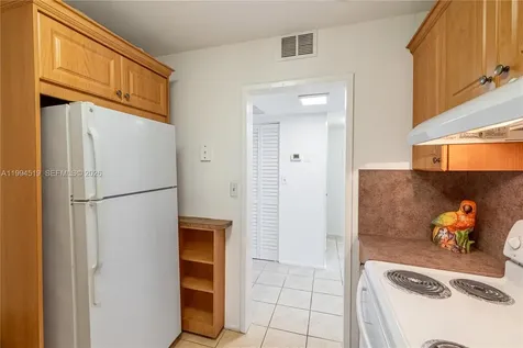3180 S Ocean Drive Hallandale Beach FL 33009