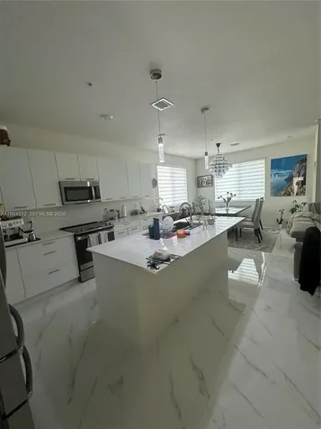 8001 NW 41st Street Doral FL 33166