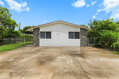 6121 SW 40th Court Miramar FL 33023