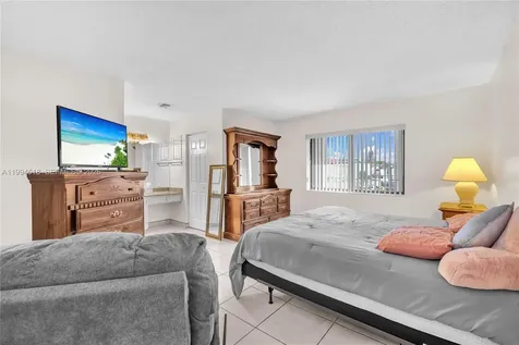 1321 SW 124th Court Miami FL 33184
