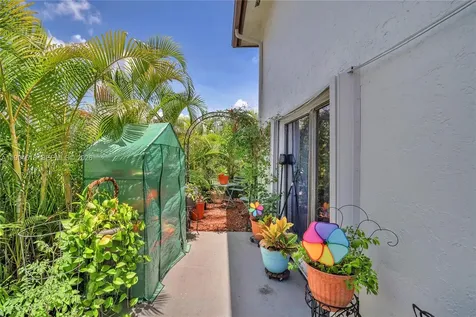 1321 SW 124th Court Miami FL 33184