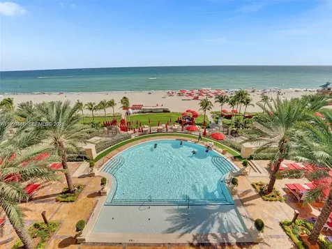 17901 Collins Sunny Isles Beach FL 33160