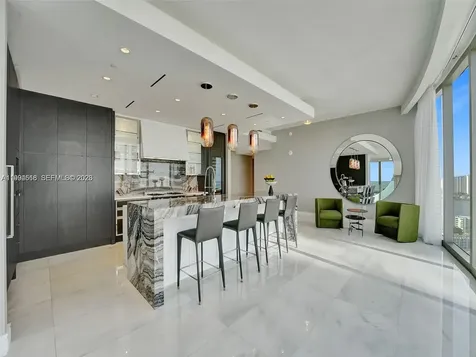 17901 Collins Sunny Isles Beach FL 33160