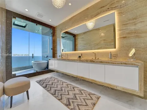 17901 Collins Sunny Isles Beach FL 33160