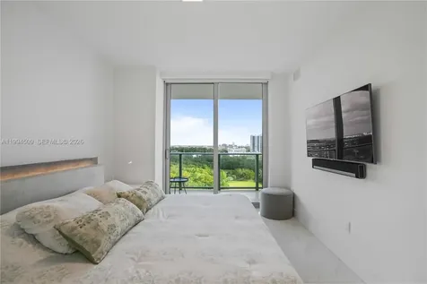 16385 NE Biscayne Boulevard North Miami Beach FL 33160