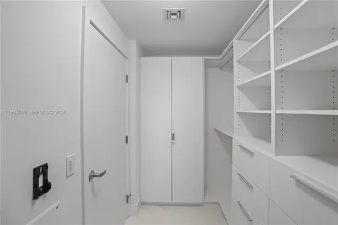 16385 NE Biscayne Boulevard North Miami Beach FL 33160