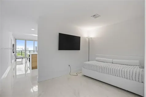 16385 NE Biscayne Boulevard North Miami Beach FL 33160