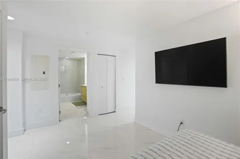 16385 NE Biscayne Boulevard North Miami Beach FL 33160