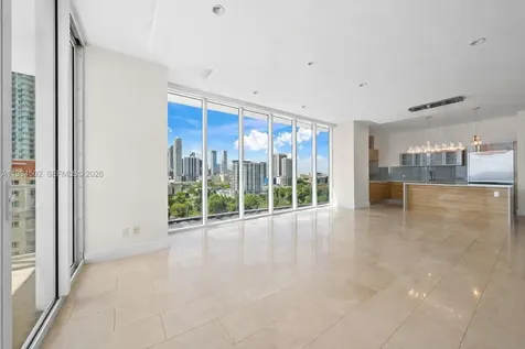 Miami FL 33137