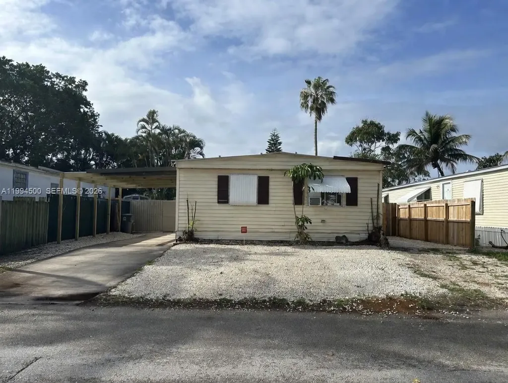 11942 N Branch Road Boca Raton FL 33428