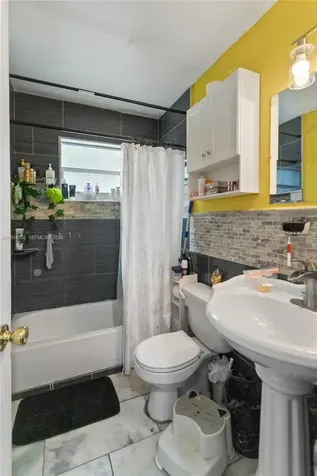1000 NW 23rd Terrace Pompano Beach FL 33069