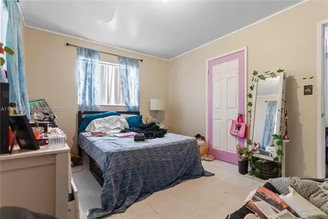 1000 NW 23rd Terrace Pompano Beach FL 33069