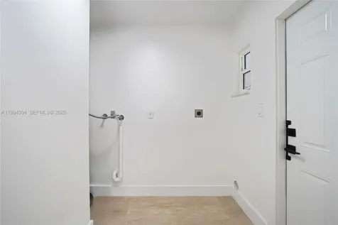 1239 SW 22nd Avenue Miami FL 33135