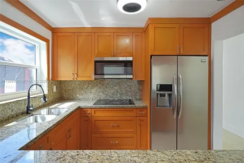 1239 SW 22nd Avenue Miami FL 33135