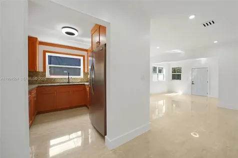 1239 SW 22nd Avenue Miami FL 33135