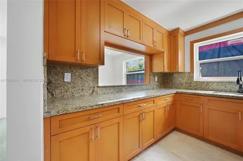1239 SW 22nd Avenue Miami FL 33135