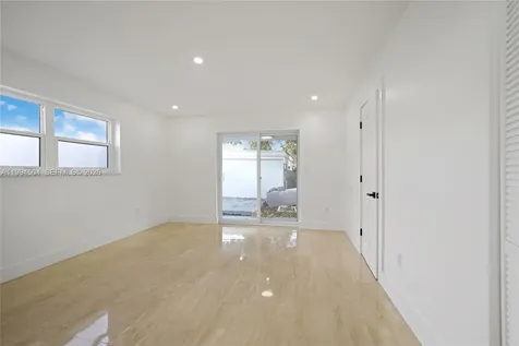 1239 SW 22nd Avenue Miami FL 33135
