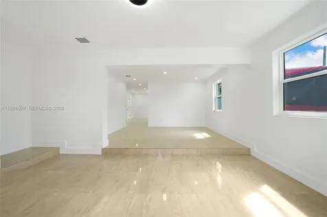 1239 SW 22nd Avenue Miami FL 33135