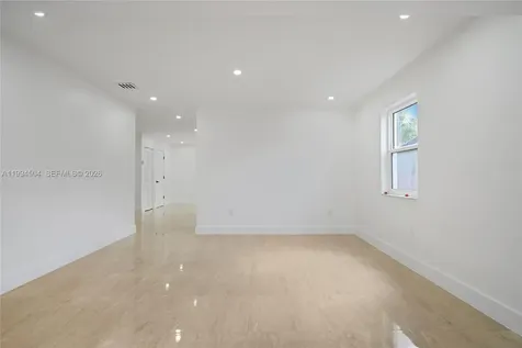 1239 SW 22nd Avenue Miami FL 33135