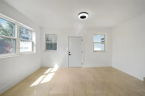 1239 SW 22nd Avenue Miami FL 33135