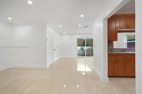 1239 SW 22nd Avenue Miami FL 33135