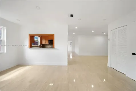 1239 SW 22nd Avenue Miami FL 33135