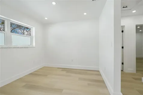1239 SW 22nd Avenue Miami FL 33135