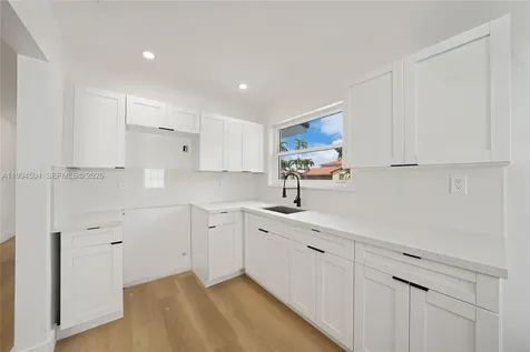 1239 SW 22nd Avenue Miami FL 33135