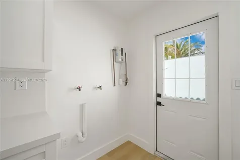 1239 SW 22nd Avenue Miami FL 33135