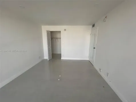 17021 N Bay Road Sunny Isles Beach FL 33160