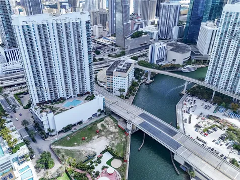 350 S Miami Avenue Miami FL 33130