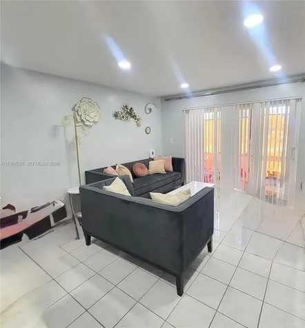 4270 NW 89th Avenue Coral Springs FL 33065