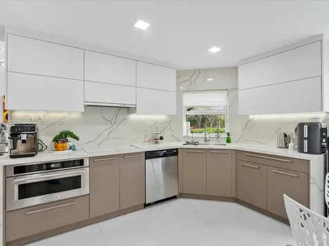 1607 SW 157th Avenue Pembroke Pines FL 33027