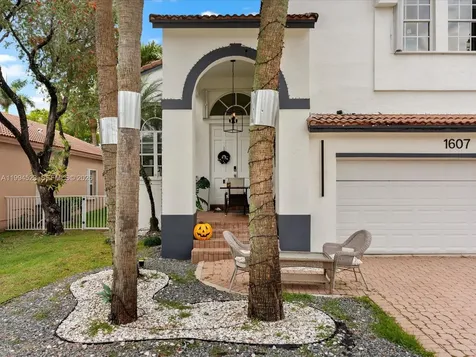 1607 SW 157th Avenue Pembroke Pines FL 33027