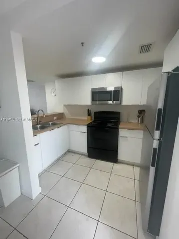 328 NW 12th Avenue Miami FL 33128