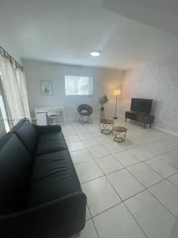 328 NW 12th Avenue Miami FL 33128