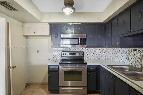 7205 W 2nd Lane Hialeah FL 33014