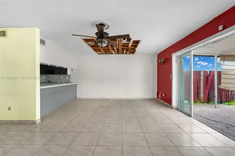 7205 W 2nd Lane Hialeah FL 33014
